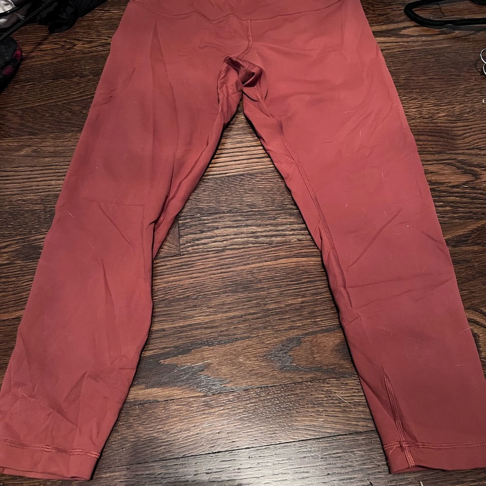 Size 14 Lululemon leggings 28 inch inseam
